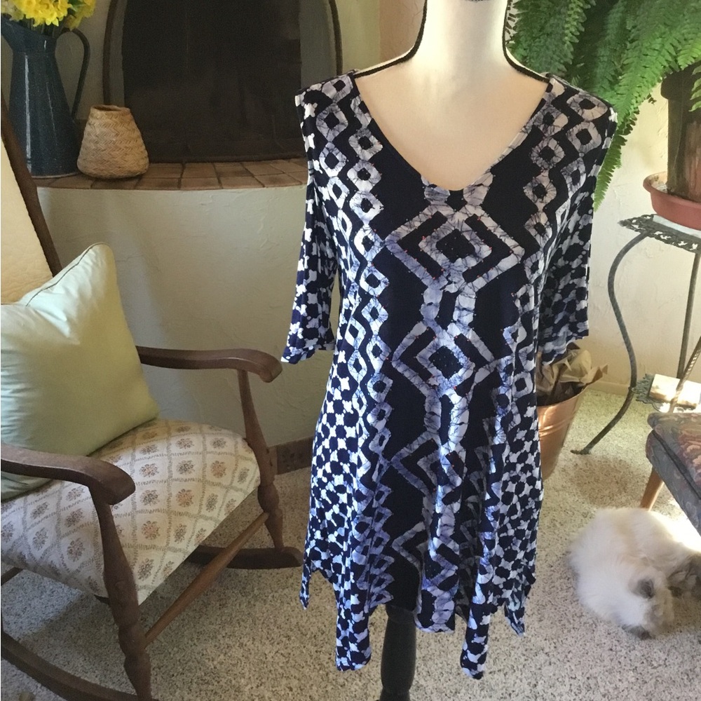 NWOT Soft Surroundings Cold Shoulder Top